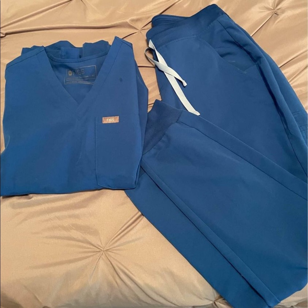 FIGS scrubs